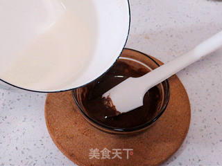 呆萌可爱又逼真的【沙皮狗慕斯蛋糕】的做法步骤:6