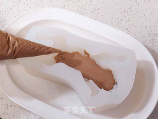呆萌可爱又逼真的【沙皮狗慕斯蛋糕】的做法步骤:12
