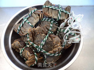清蒸大闸蟹 的做法步骤:2