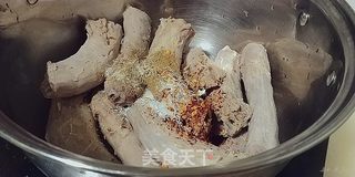 麻辣鸭脖的做法步骤:6
