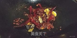 麻辣鸭脖的做法步骤：8