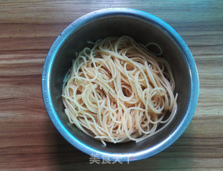 肉末泡菜意面的做法步骤:3