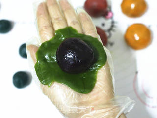 五彩缤纷的广式月饼的做法步骤:11