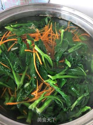 西兰花嫩芽海参肉包的做法步骤:10