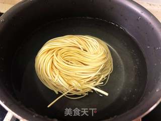 「蟹黄面」的做法步骤:2