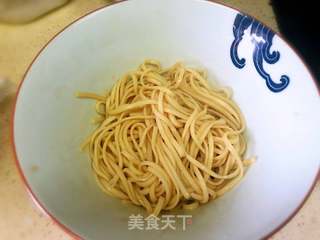 「蟹黄面」的做法步骤:6