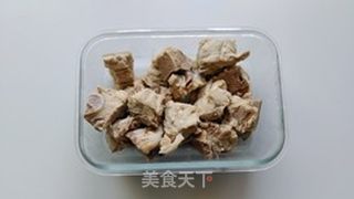 萝卜海带小排汤的做法步骤:3