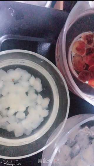 雪燕滋补甜品的做法步骤:5