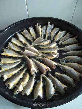 香酥小黄花魚的做法步骤:3