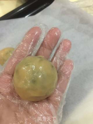 五仁月饼的做法步骤:8