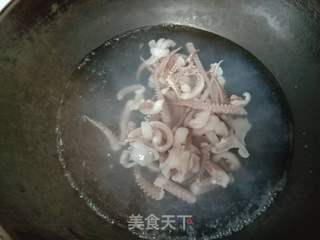 爆炒鱿鱼须的做法步骤:5