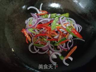 爆炒鱿鱼须的做法步骤:6
