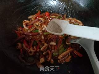 爆炒鱿鱼须的做法步骤:11
