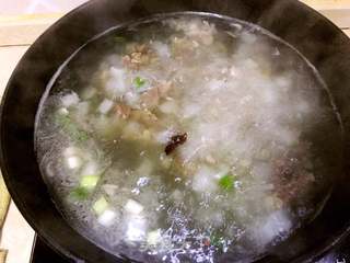 牛肉炖萝卜的做法步骤:3