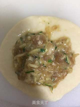 西葫芦肉包子的做法步骤：8