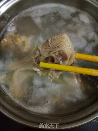 虾干鸡肉粥的做法步骤：1