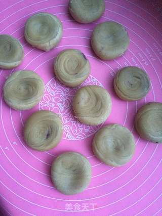 酥皮月饼的做法步骤:12