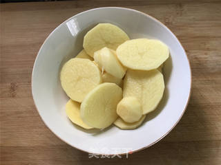 秋葵土豆泥的做法步骤:2