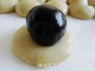 黑芝麻月饼的做法步骤:4