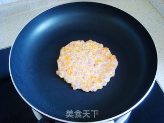 鲜肉香肠胡萝卜煎饼的做法步骤：7