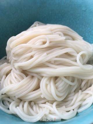 大骨肉汤面的做法步骤:4