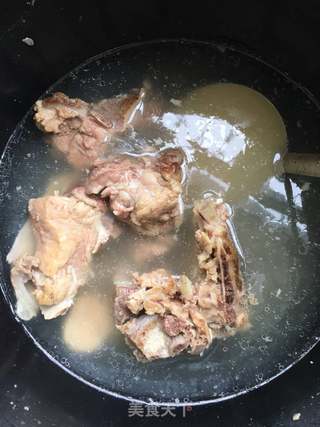 大骨肉汤面的做法步骤:5