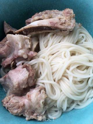 大骨肉汤面的做法步骤:7