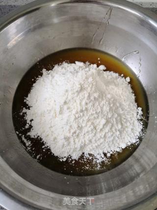 玫瑰豆沙广式月饼的做法步骤:5