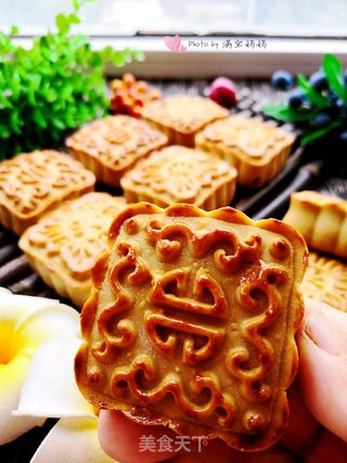 玫瑰豆沙广式月饼的做法步骤:18