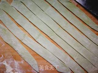 菠菜裤带面的做法步骤:10