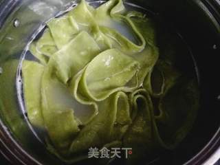 菠菜裤带面的做法步骤:11