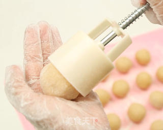 广式月饼的做法步骤:18