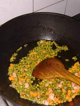 酸豇豆炒饭的做法步骤:6