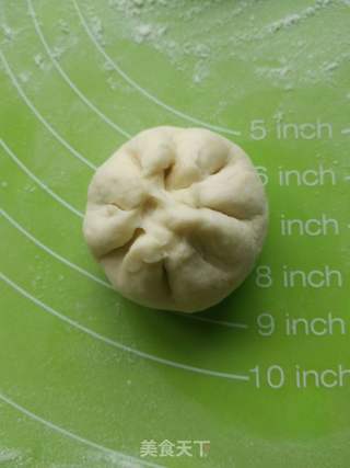 香菇腊肉生煎包的做法步骤:7