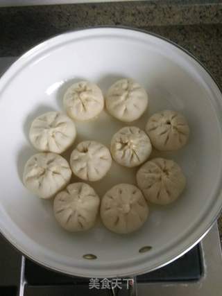 香菇腊肉生煎包的做法步骤:8
