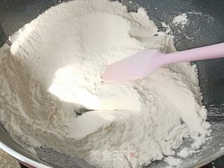 五仁月饼的做法步骤:2