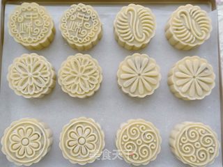 五仁月饼的做法步骤:13
