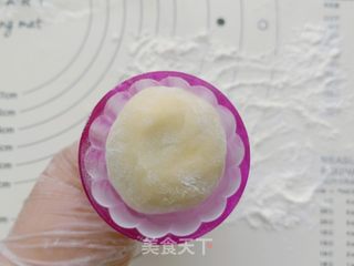 五仁月饼的做法步骤:11