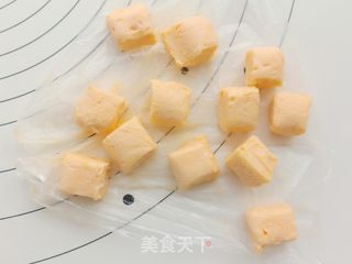 奶黄流心月饼的做法步骤：13