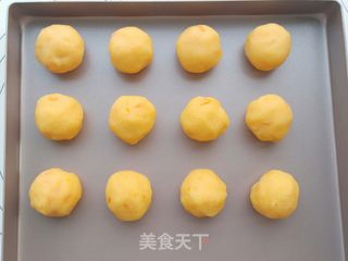 奶黄流心月饼的做法步骤：15