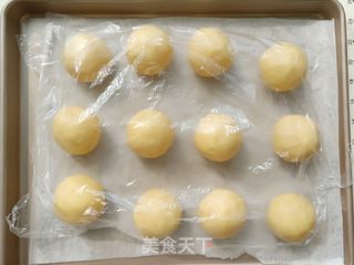 奶黄流心月饼的做法步骤:22
