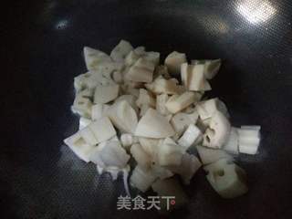 糖醋藕丁的做法步骤:3