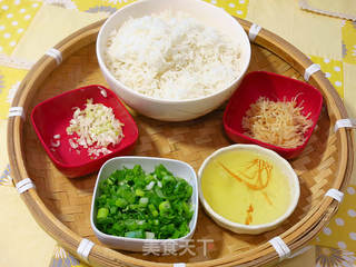 瑶柱炒饭--海鲜的做法步骤:2