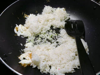 瑶柱炒饭--海鲜的做法步骤:7