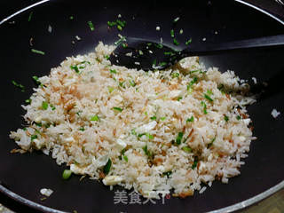瑶柱炒饭--海鲜的做法步骤:11
