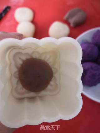紫薯馅双色冰皮月饼的做法步骤:15