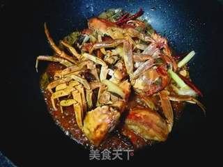 吮指香辣蟹。的做法步骤:11