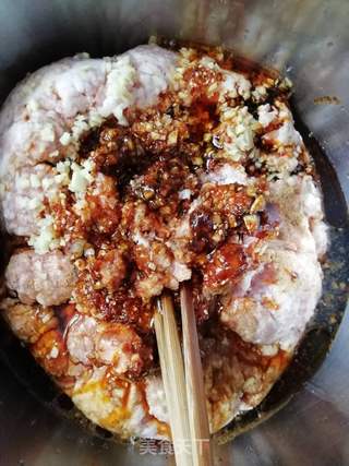 木耳韭菜猪肉饺子的做法步骤:4