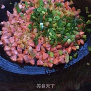 香肠榨菜炒饭的做法步骤:5