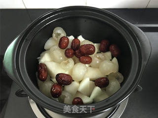 桂圆红枣雪梨的做法步骤:4